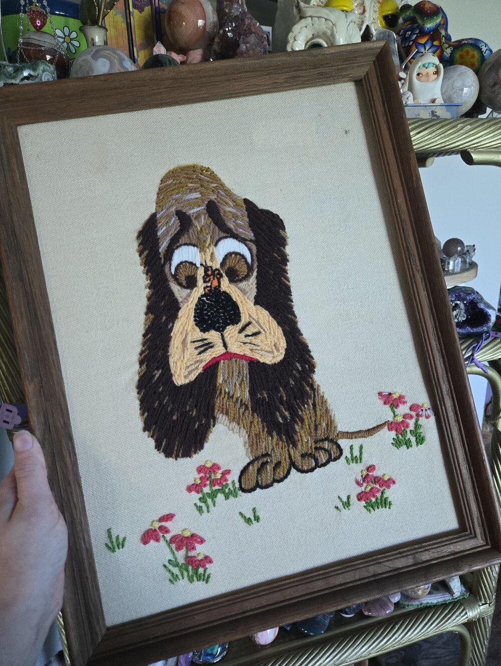 Vtg Crewel Embroidery Framed Basset Hound Bee 13.5" x 17.5